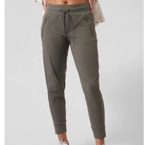 Athleta Trekkie North Jogger Olive Green Women's Jogger Pants